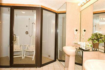 Sybaris Pool Suites Frankfort - Adults Only Екстериор снимка