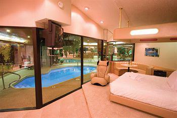 Sybaris Pool Suites Frankfort - Adults Only Екстериор снимка
